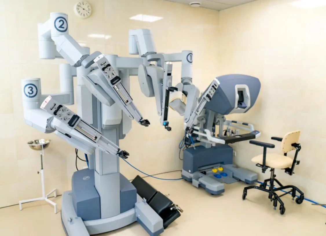 Is Robotic Hysterectomy Right for You? Here’s What Every Woman Should Know - Blog Image
