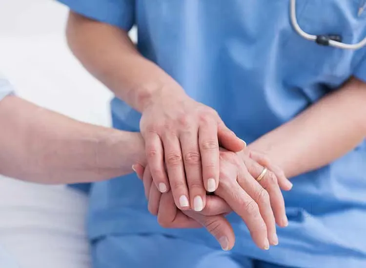 When Should You Consult a Gynecologist in Delhi? Expert Advice by Dr. Usha M. Kumar - Blog Image